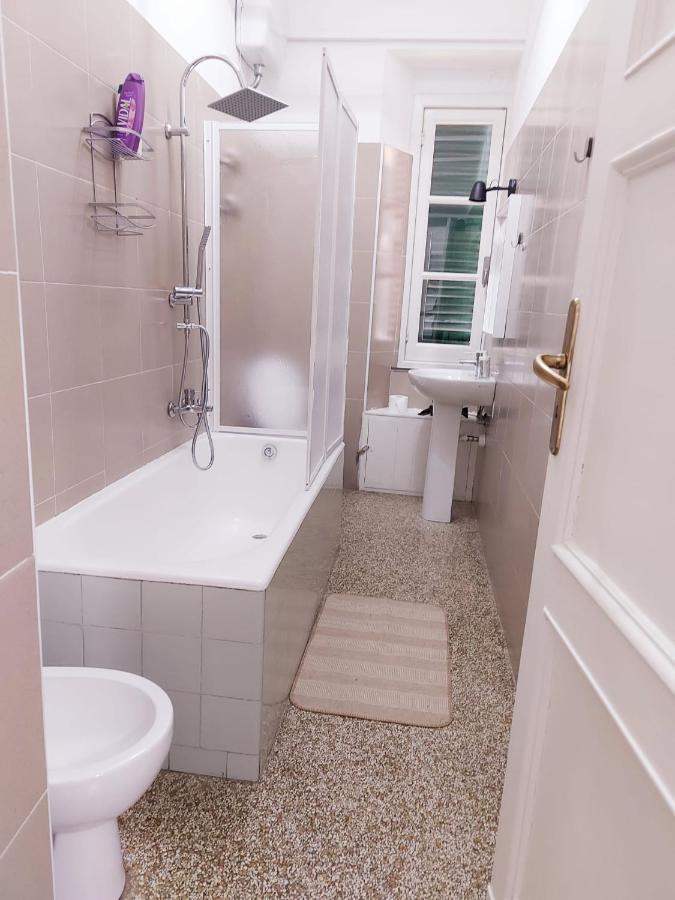 Genova Rooms Brignole B Eksteriør bilde